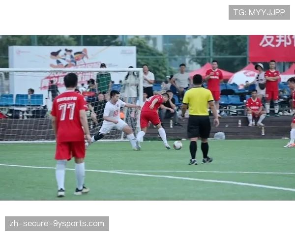 决赛精彩瞬间成为足球经典回忆，决赛精彩瞬间成为足球经典回忆的一幕