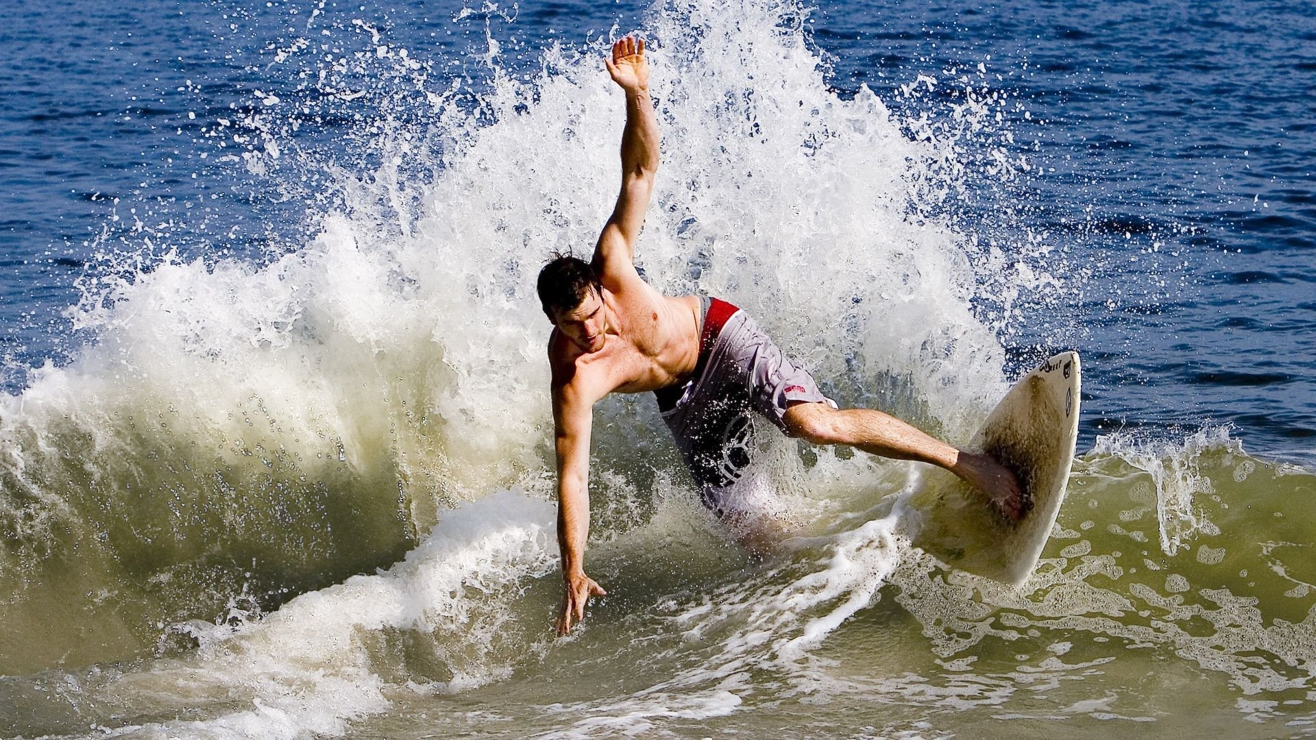 九游体育网址-Faker高光操作技巧震撼，faker用什么闪现